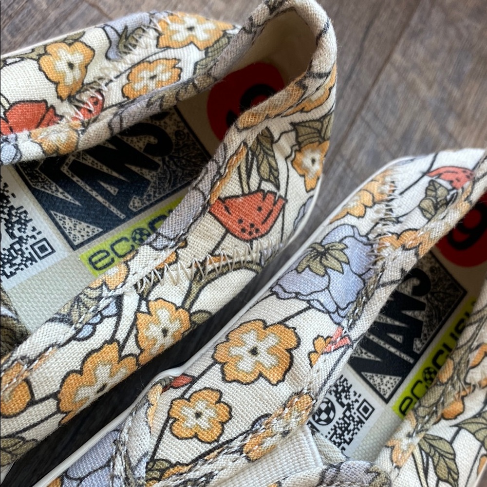 Vans Floral Canvas Sneakers - Picture 3 of 5